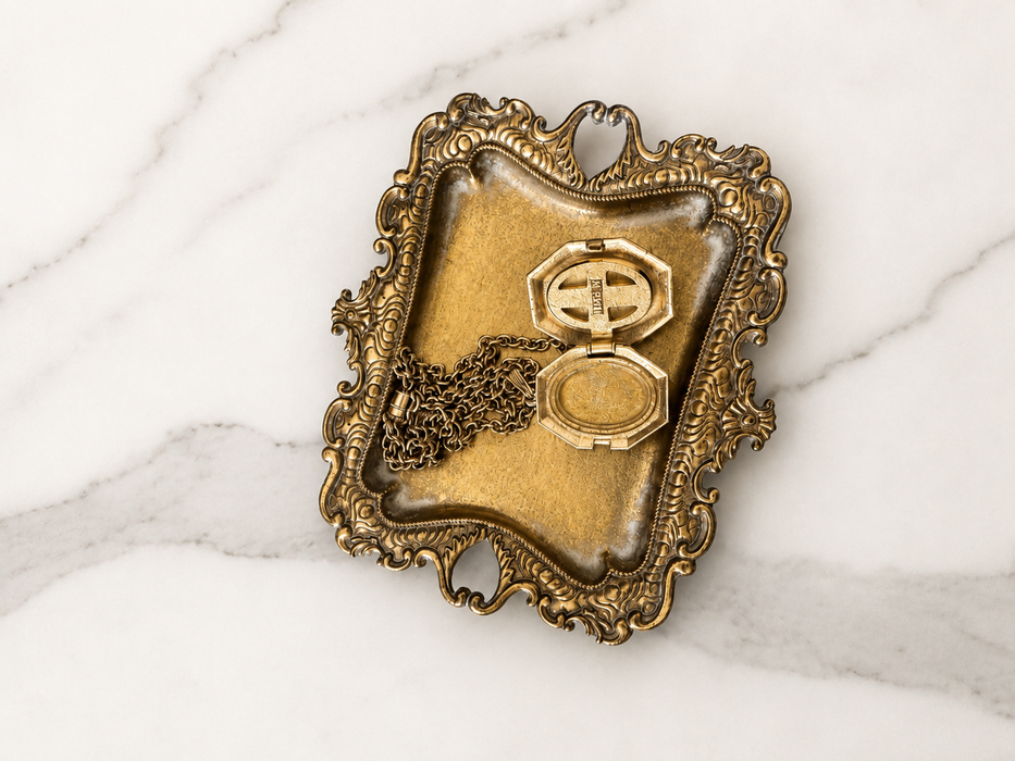 Luzier Cameo Perfume Locket Necklace