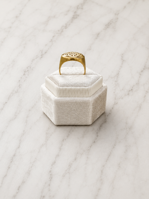 Golden Lattice Statement Ring