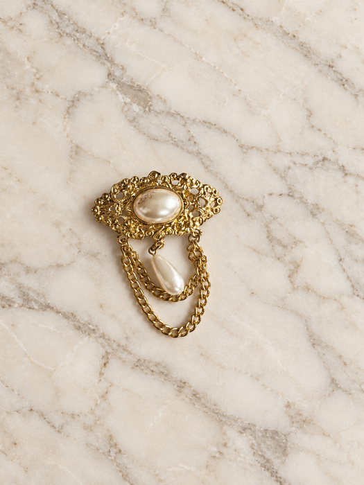 The Dowager — Pearl & Chain Brooch